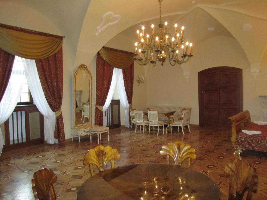 Baranów Sandomierski Zamek W Baranowie Sandomierskim מראה חיצוני תמונה