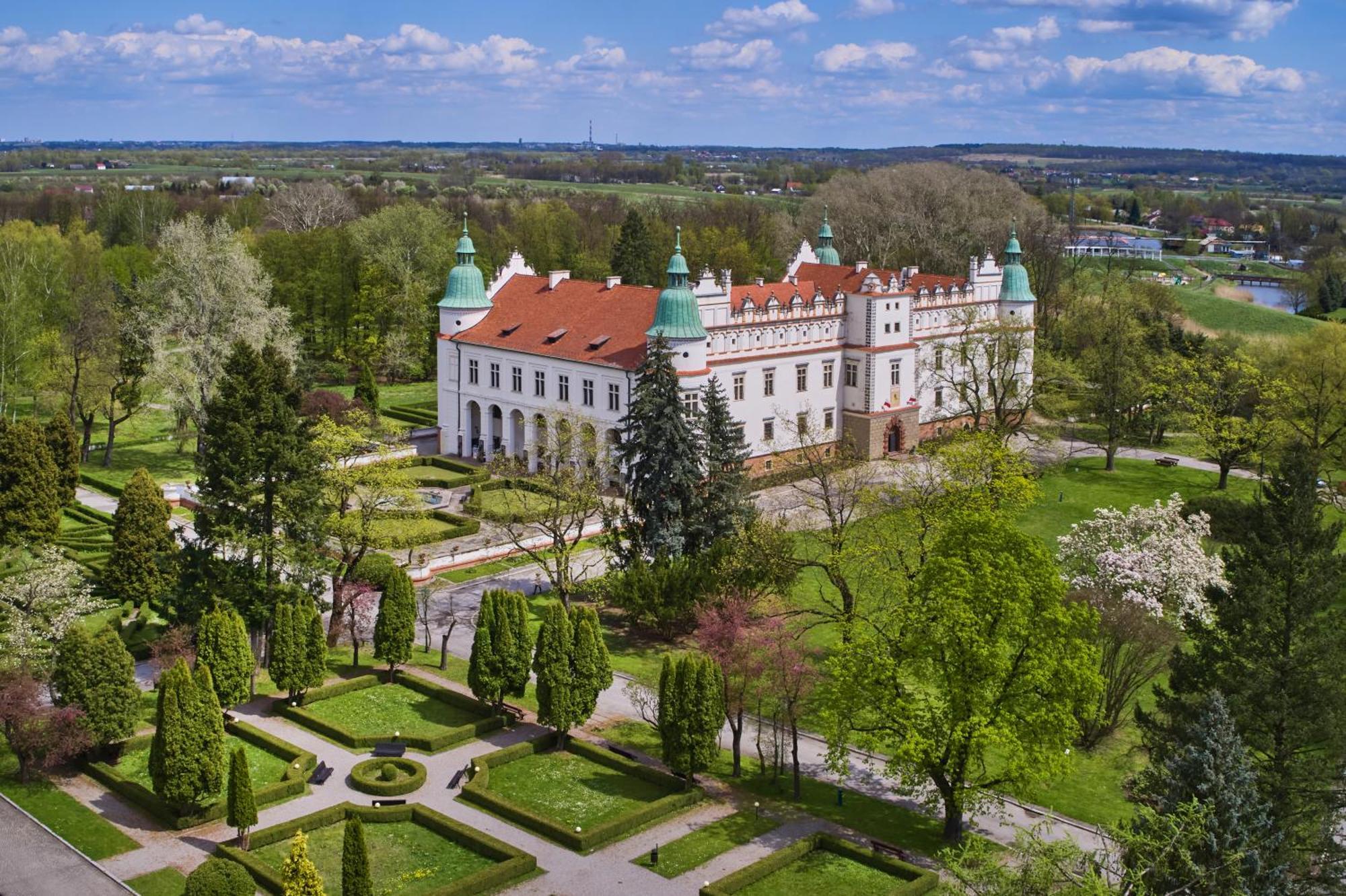 Baranów Sandomierski Zamek W Baranowie Sandomierskim מראה חיצוני תמונה