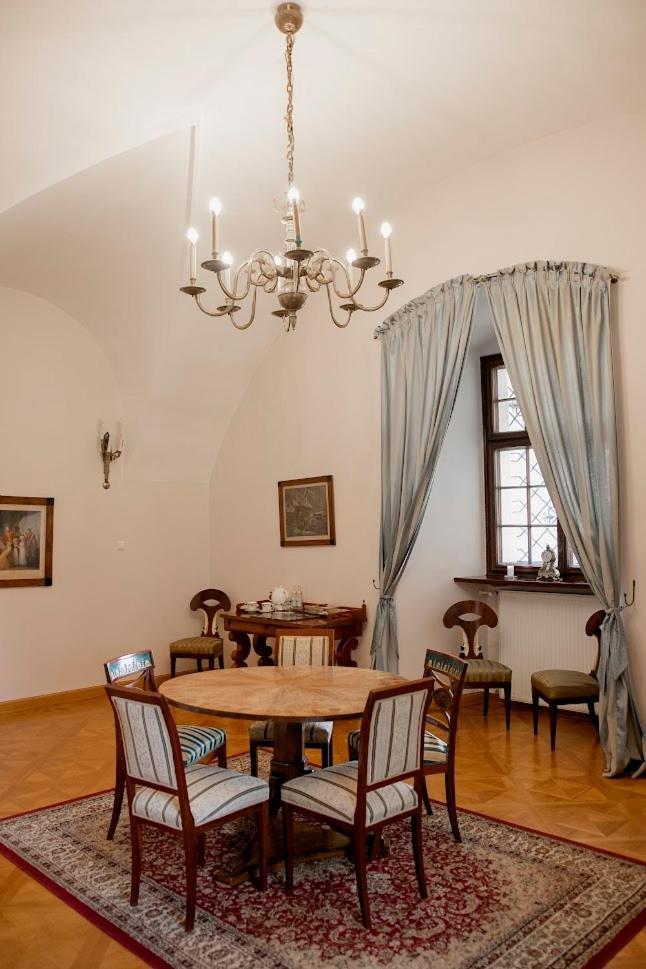 Baranów Sandomierski Zamek W Baranowie Sandomierskim מראה חיצוני תמונה