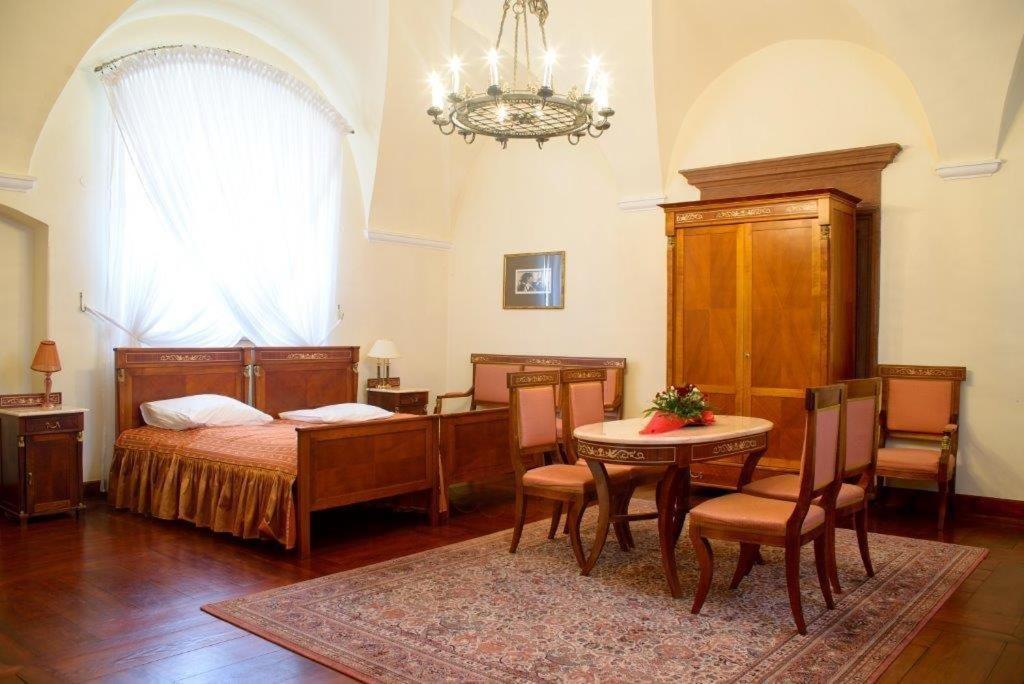 Baranów Sandomierski Zamek W Baranowie Sandomierskim מראה חיצוני תמונה